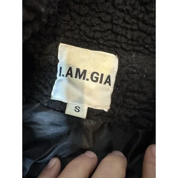 I AM GIA Sherpa Jacket Womens Small Black Teddy Fleece Zip Front Pockets Cozy